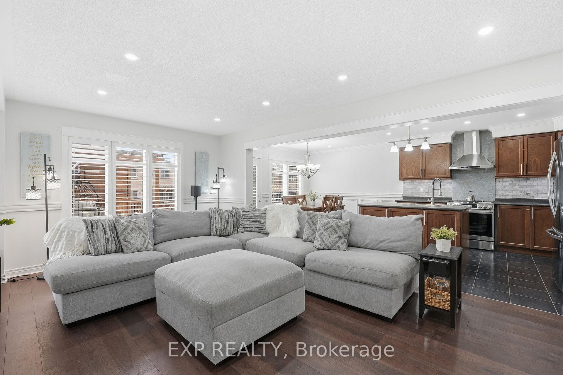 44 Willoughby Way photo 3