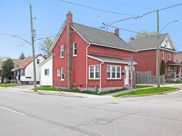 21 Maple Street Unit Main photo 1