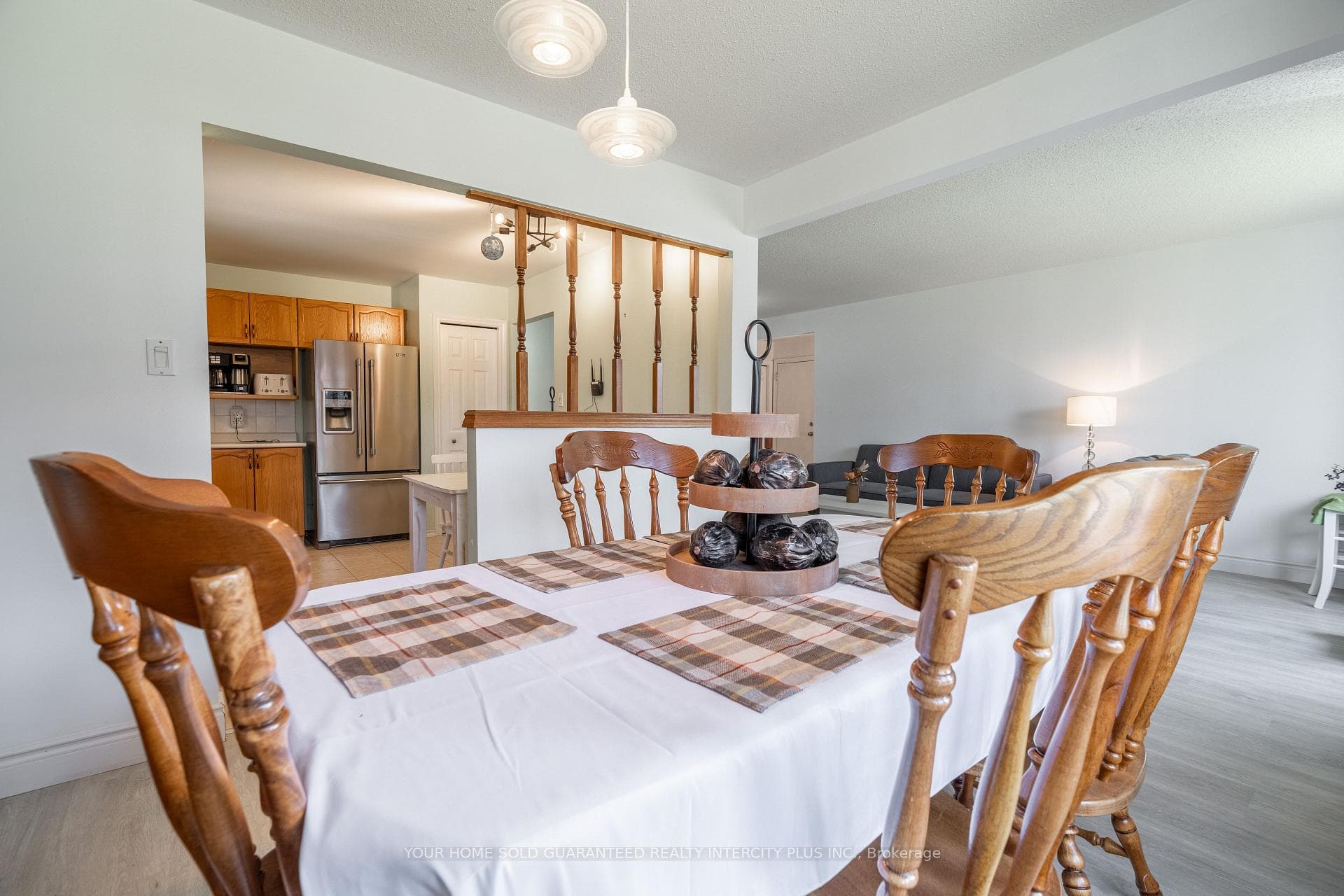 19 Windsor Drive photo 9
