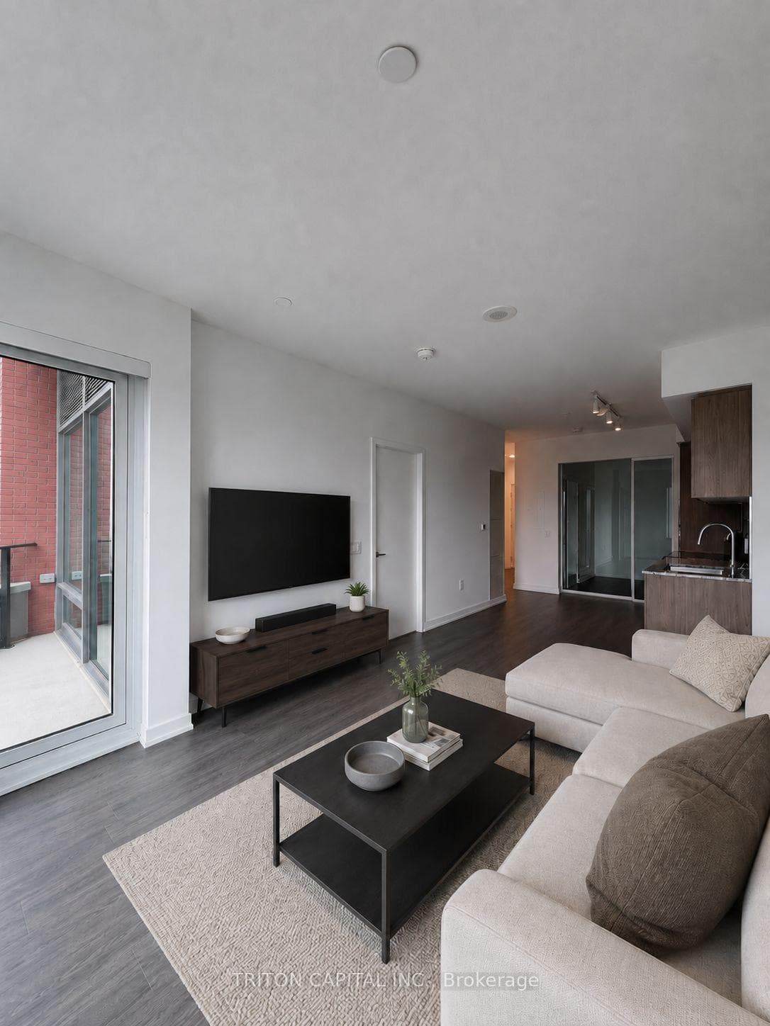 4010 Eglinton Avenue Unit 401 photo 4