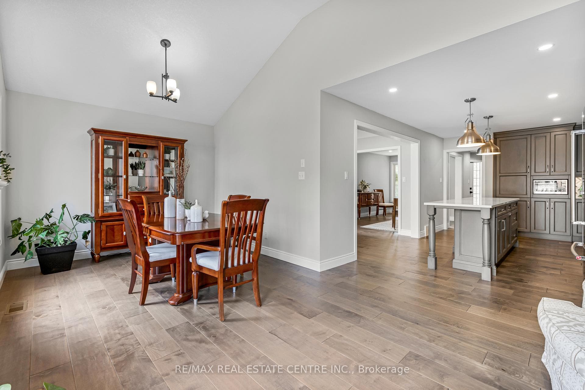 255 Gatehouse Drive photo 16
