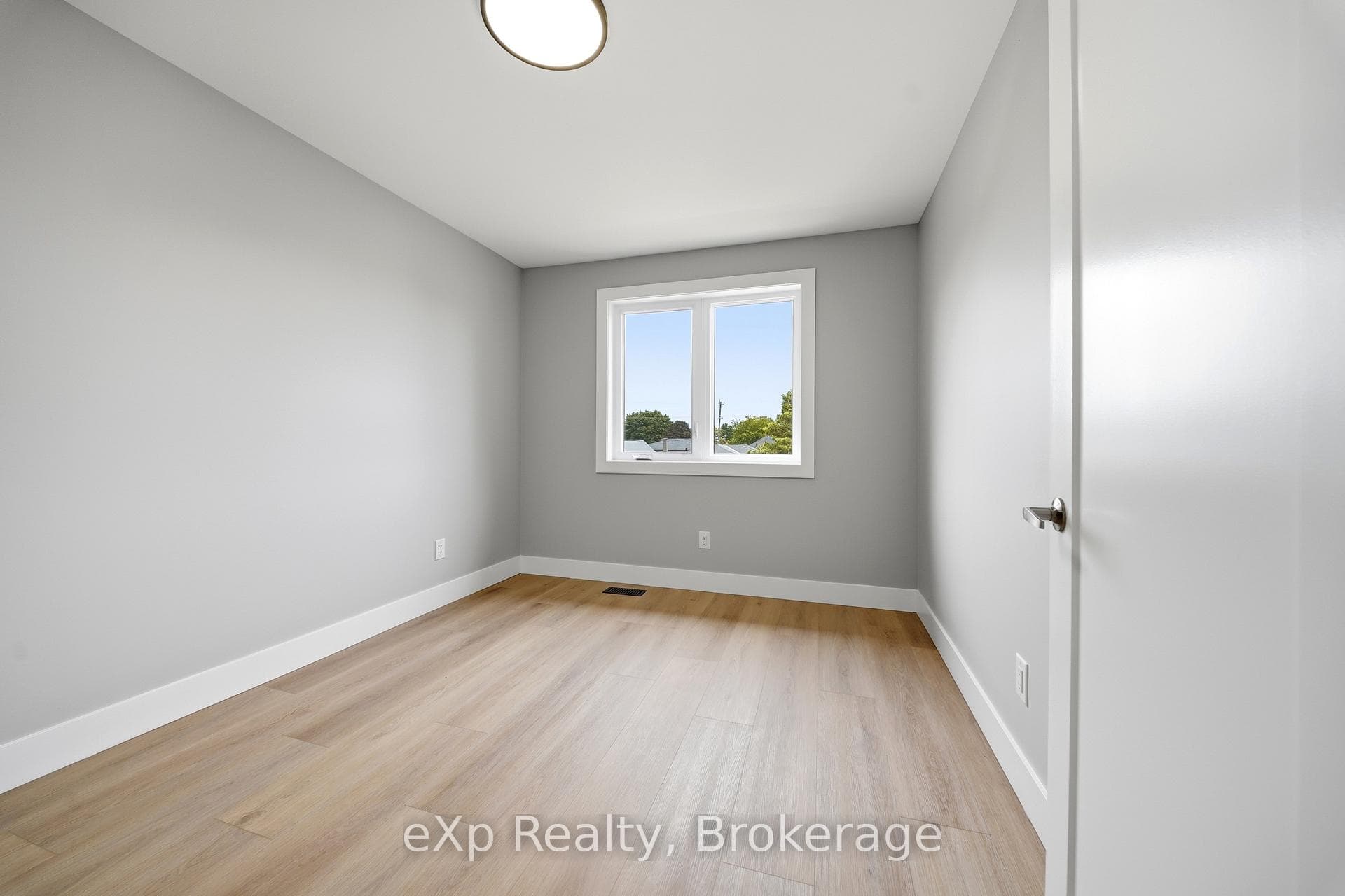 79 Maclellan Avenue photo 19
