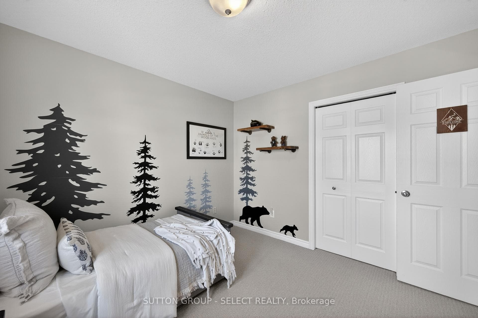 1489 Mickleborough Drive photo 19