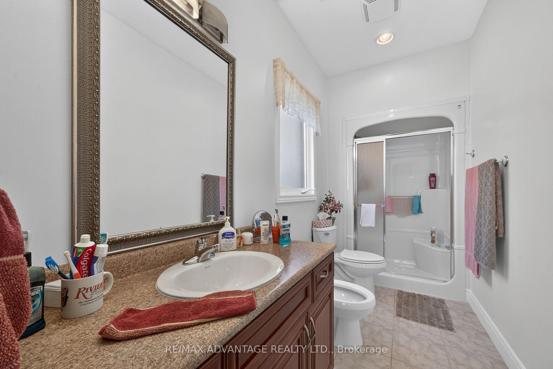 8 Willard Crescent photo 20