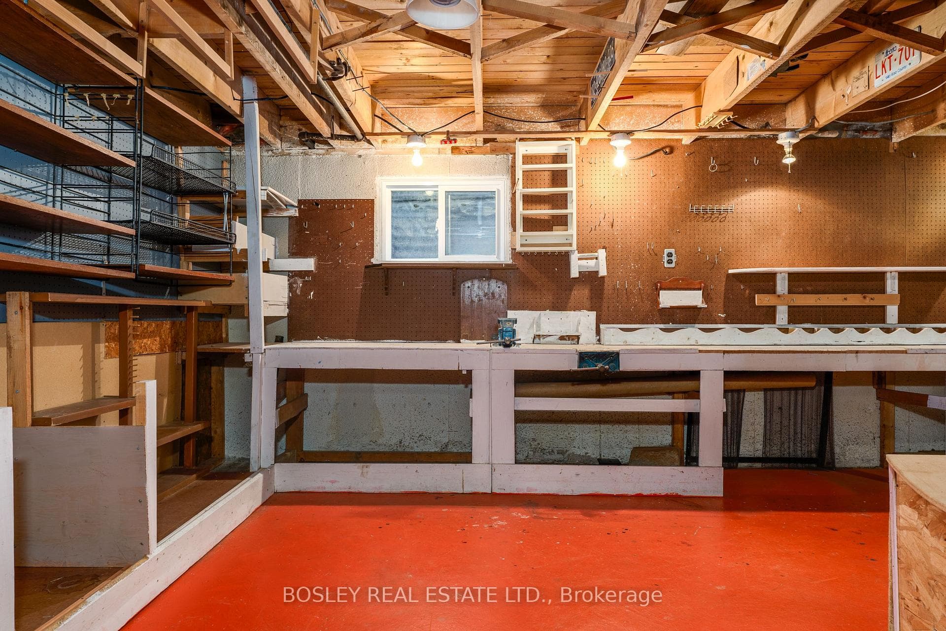 186 Cassandra Boulevard photo 20