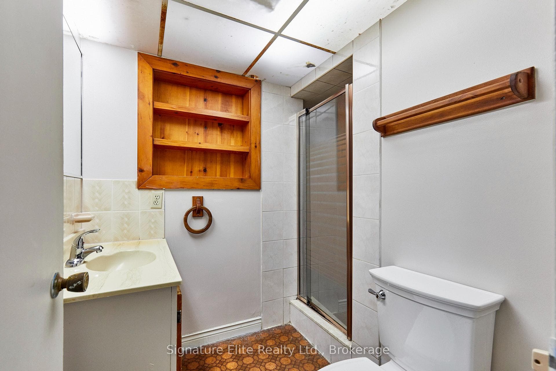 35 Ravenview Drive photo 43