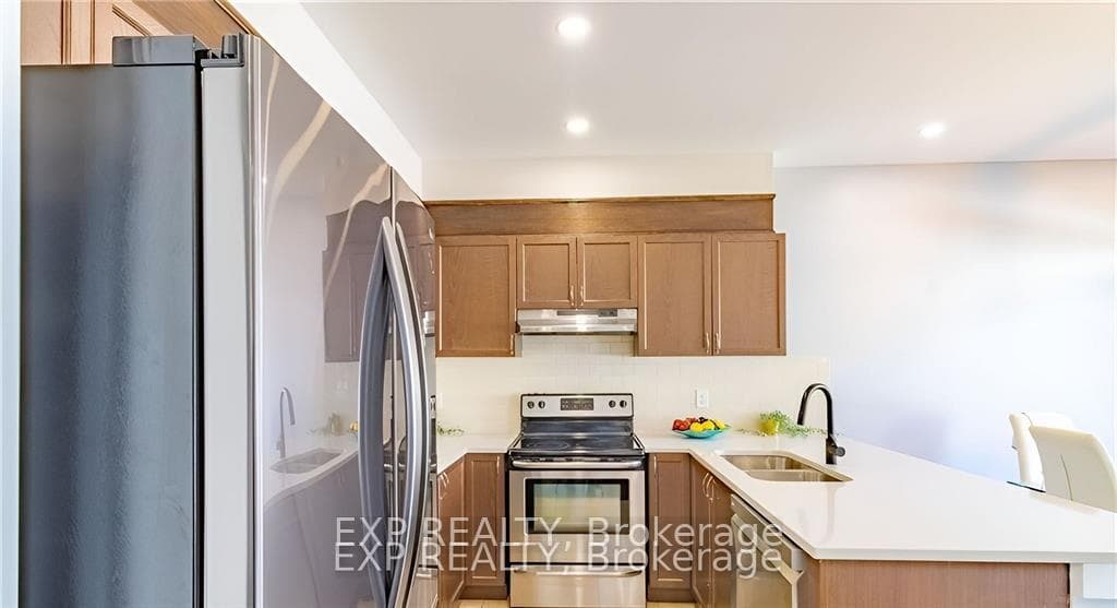 320 Autumnfield Street photo 9