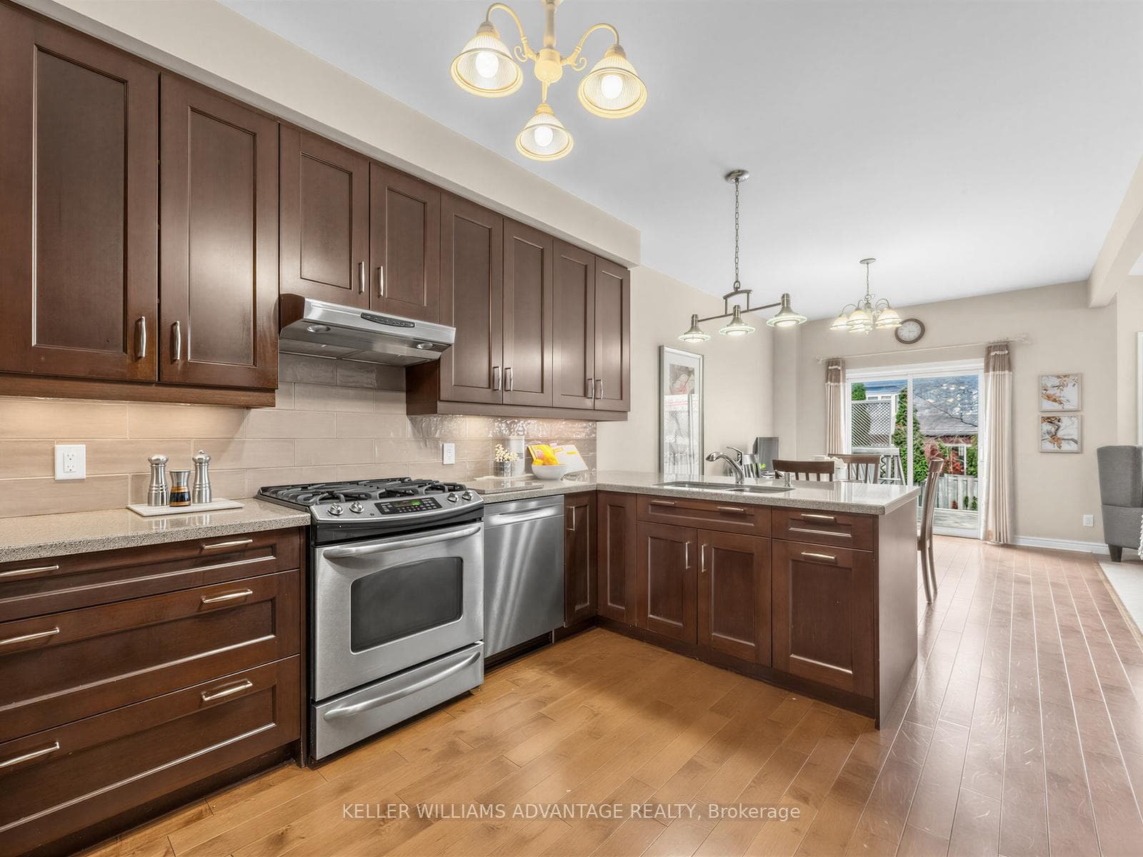 98 Coalport Drive photo 5