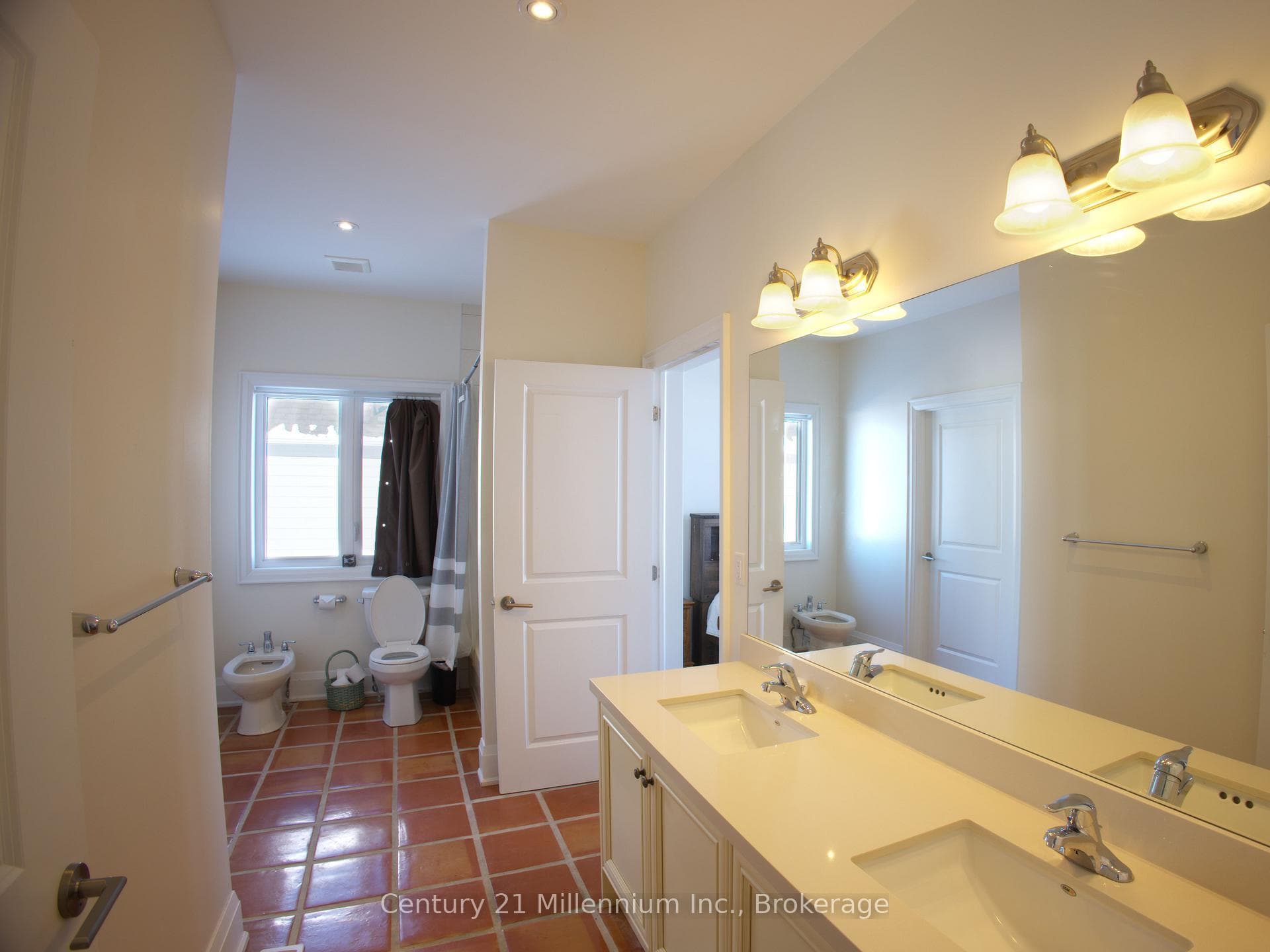 108 Creekwood Court photo 19