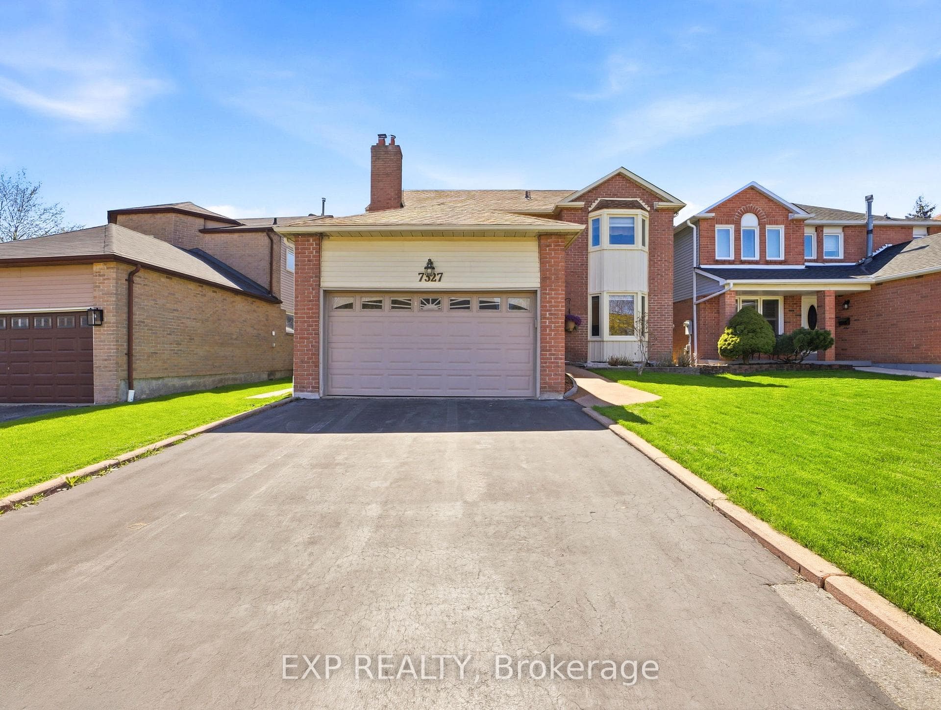 7327 Corrine Crescent photo 1