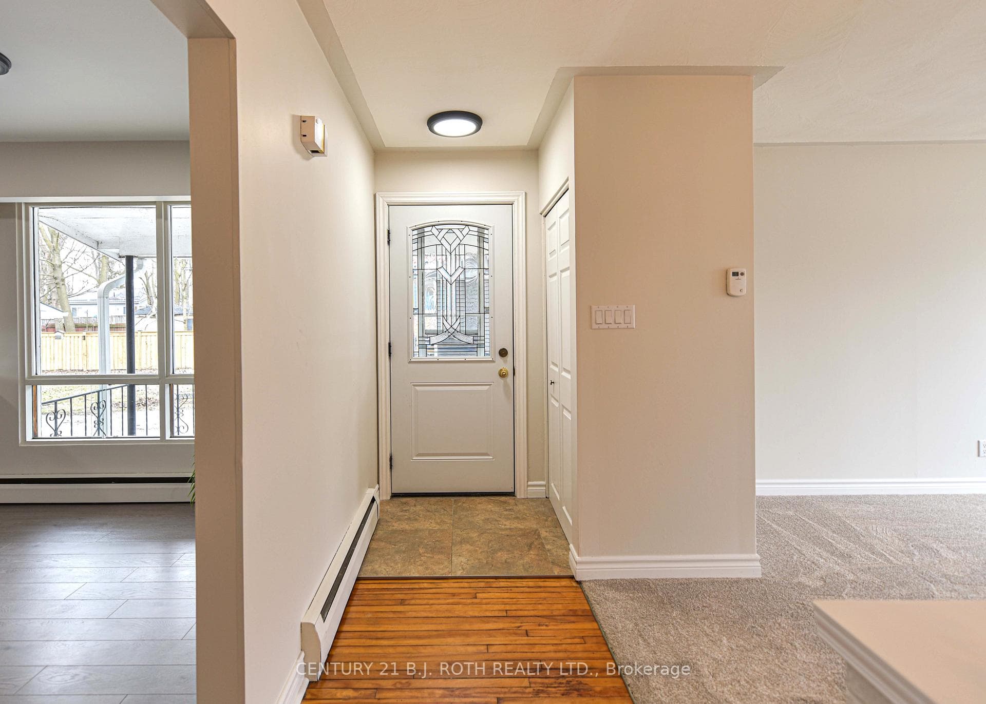 95 Simcoe Street photo 8