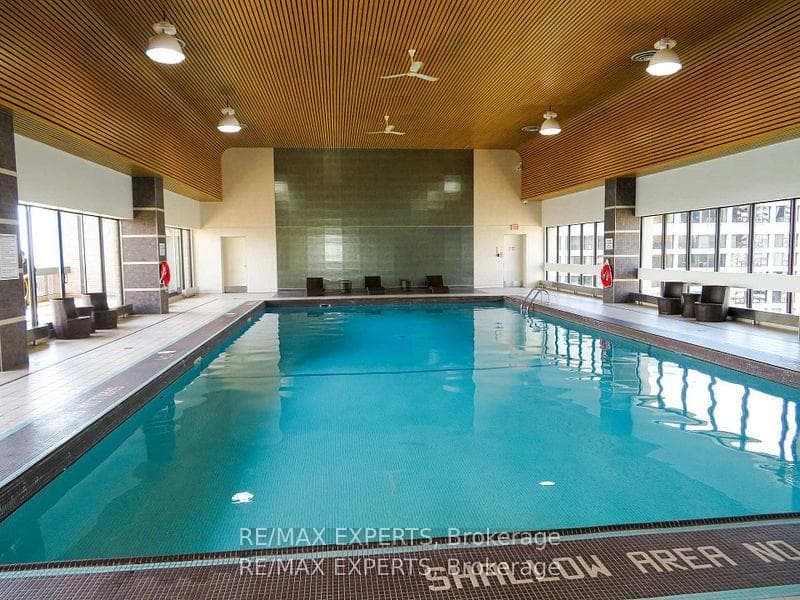 33 Harbour Square Unit 1013 photo 21
