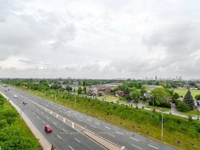 10 De Boers Drive Unit 707 photo 15