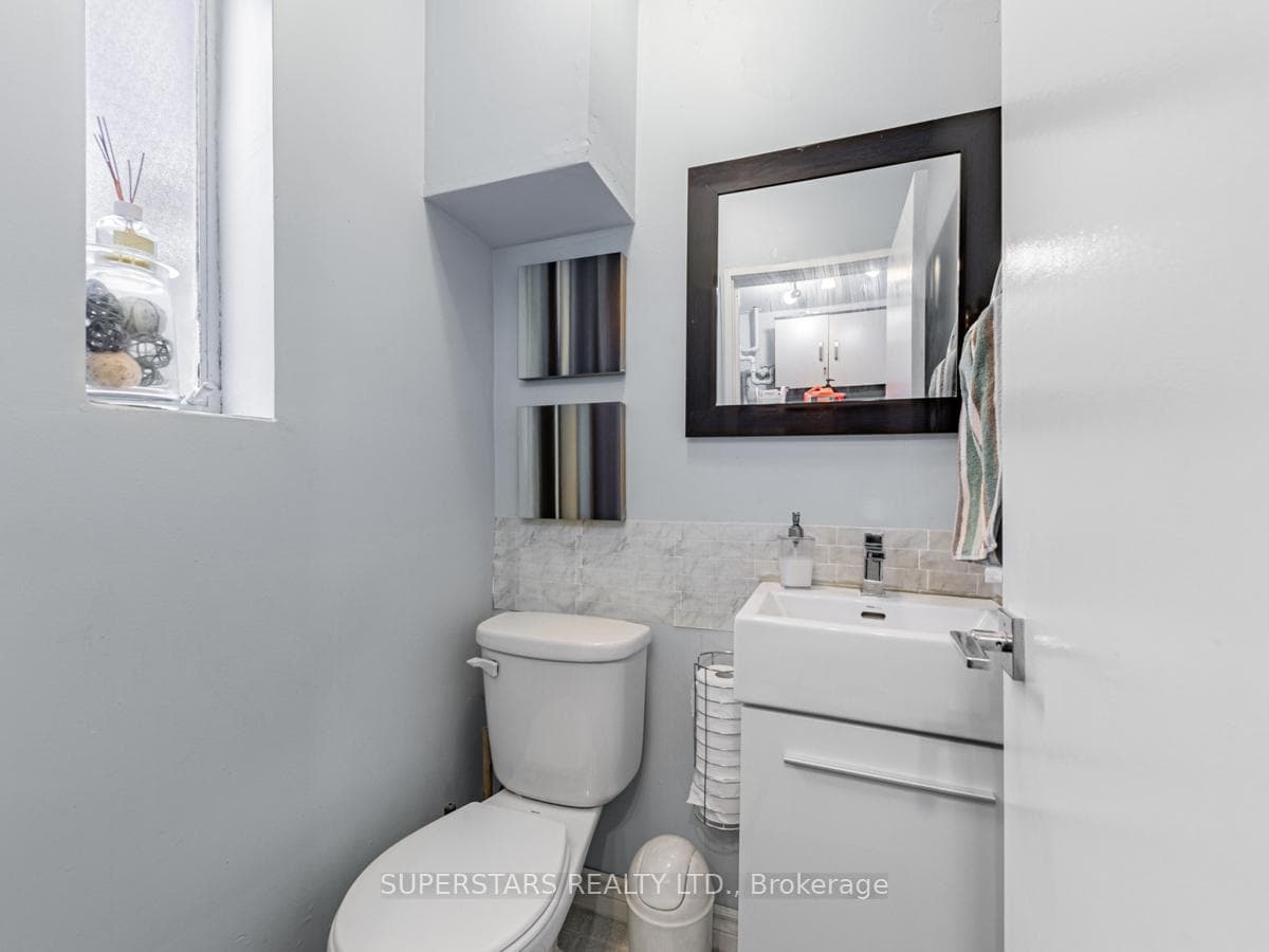 66 Madras Crescent photo 11