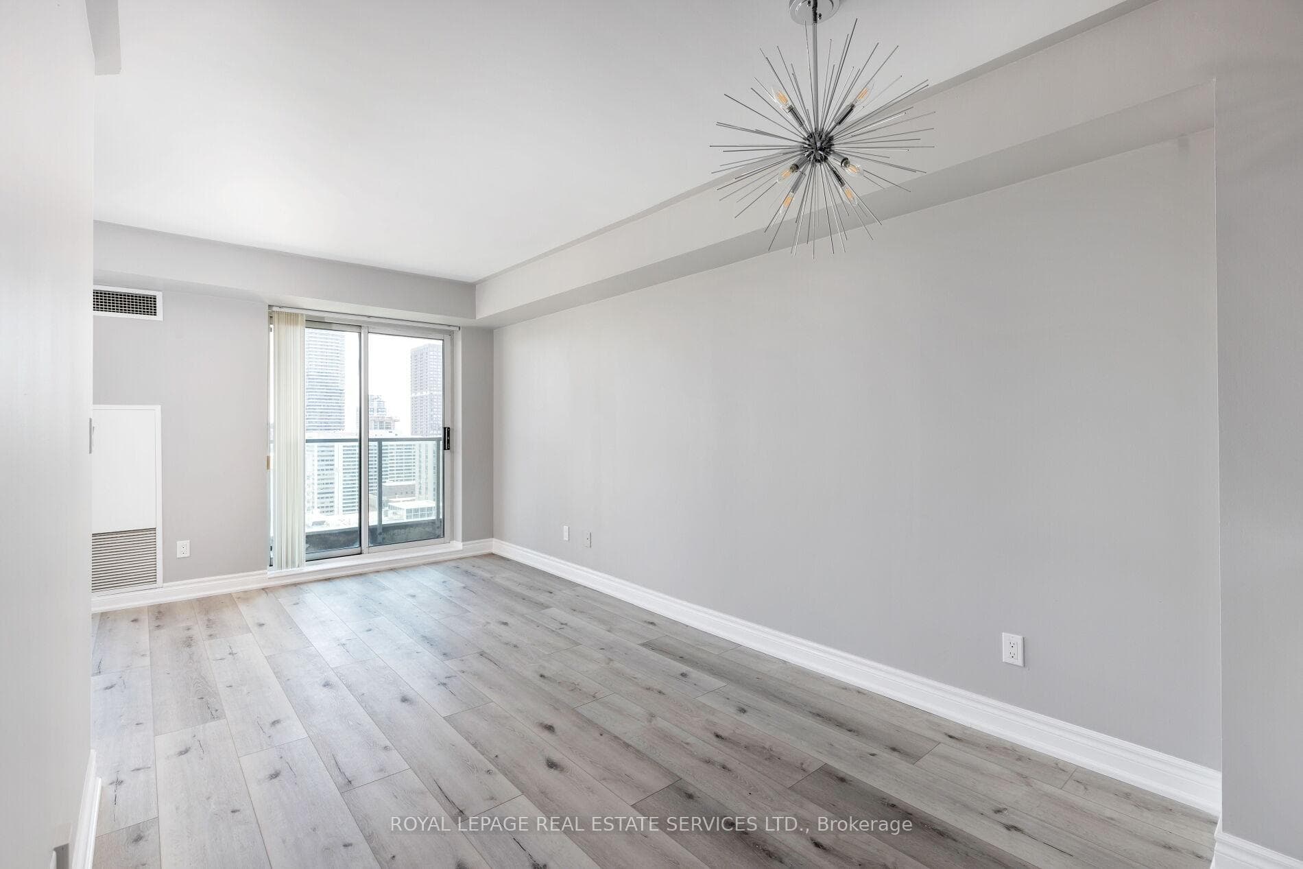8 Park Road Unit 3307 photo 7