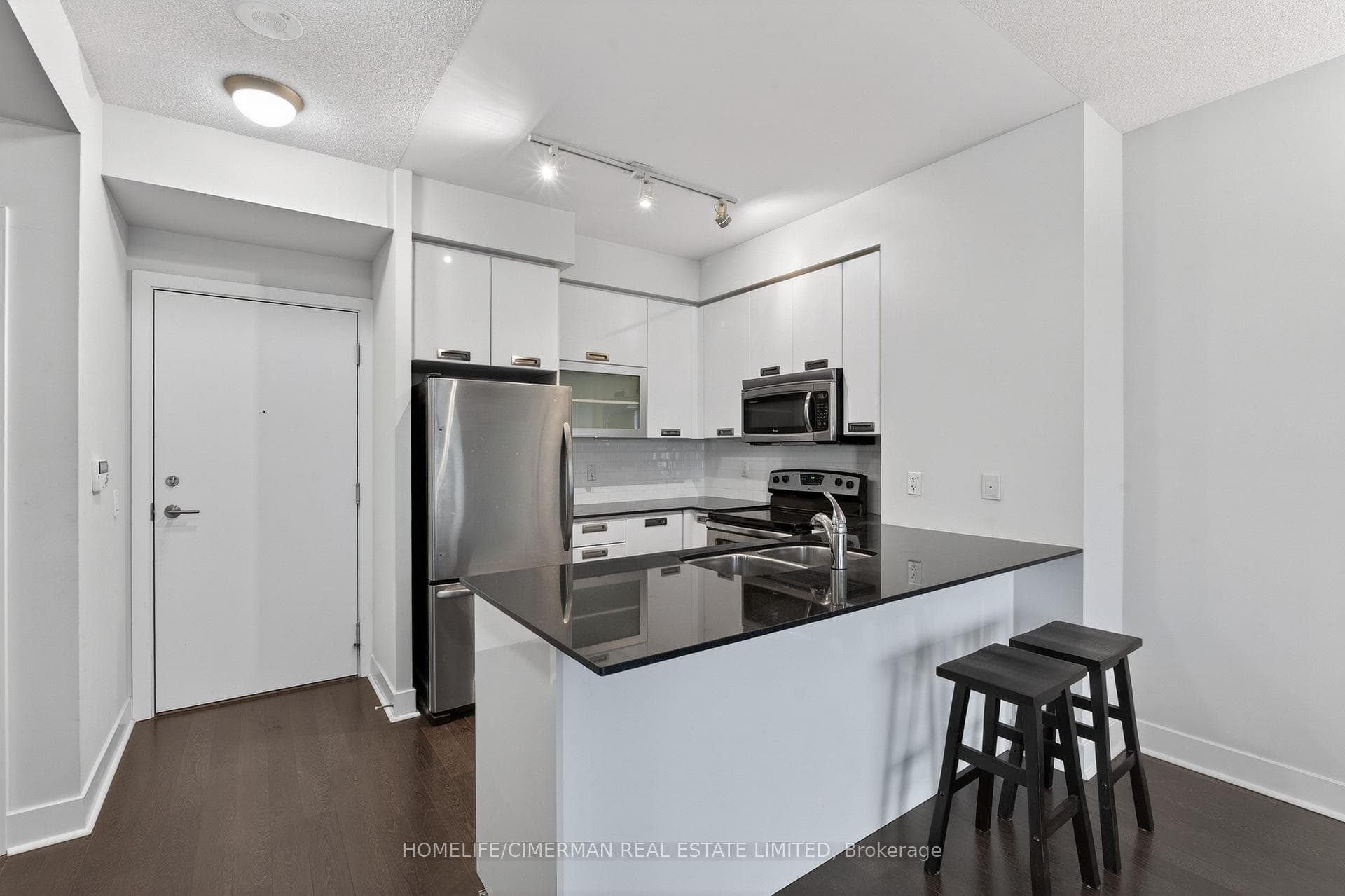 90 Stadium Road Unit 601 photo 10