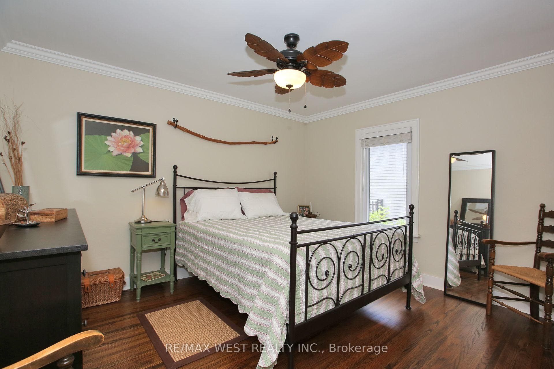 144 Wells Street photo 21