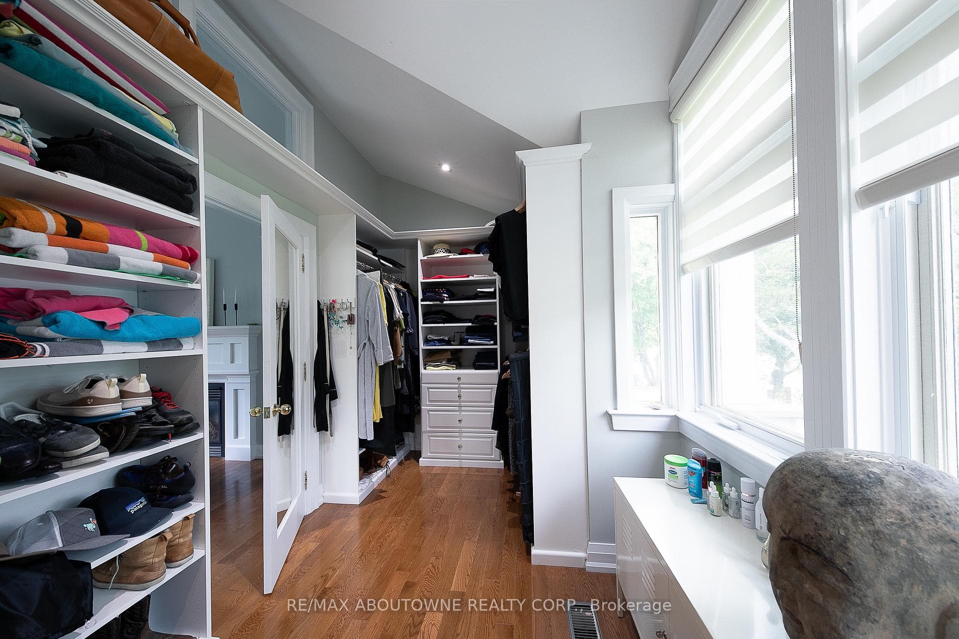 1290 Braeside Drive photo 24
