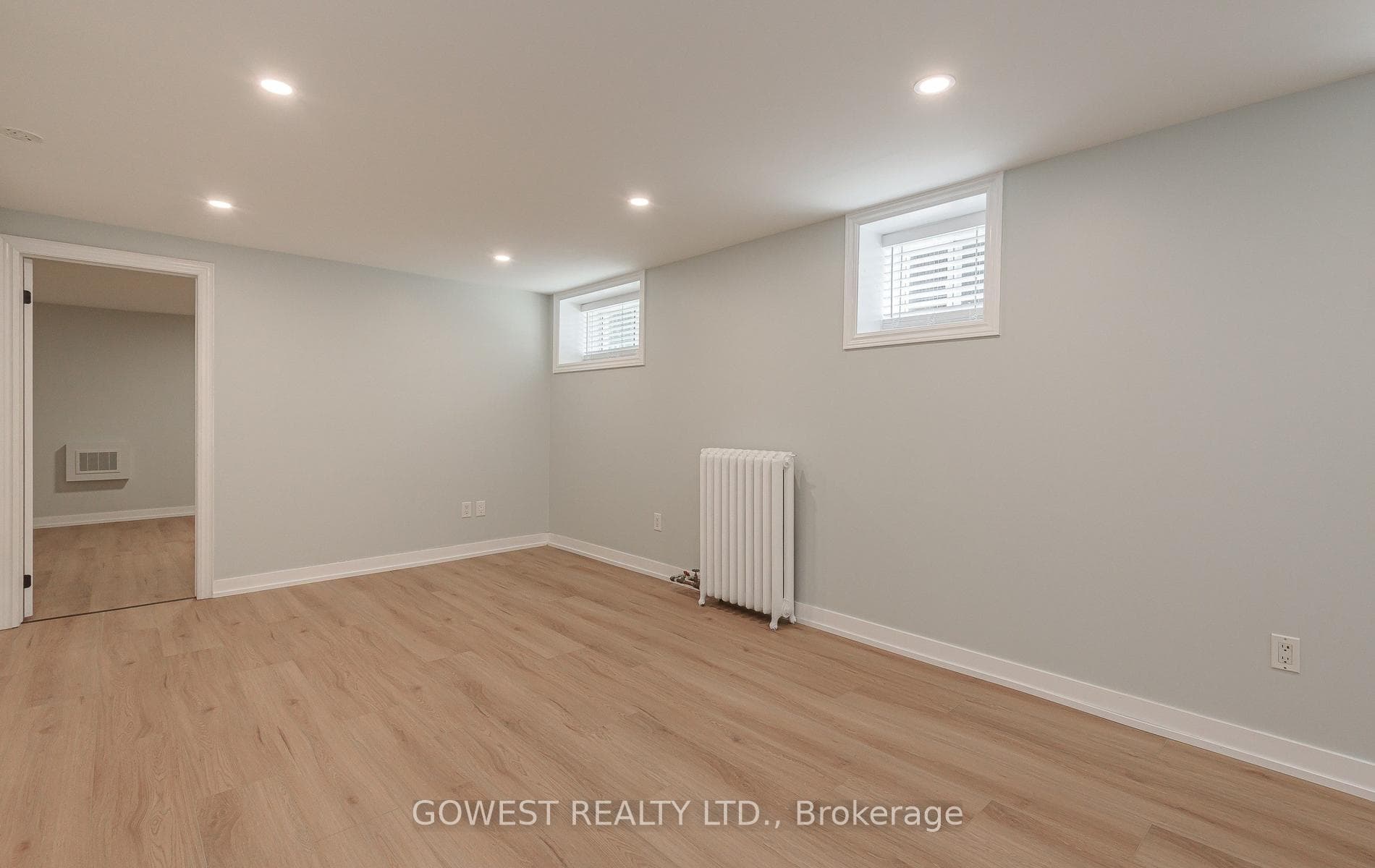 134 Grenadier Road Unit 4 photo 7
