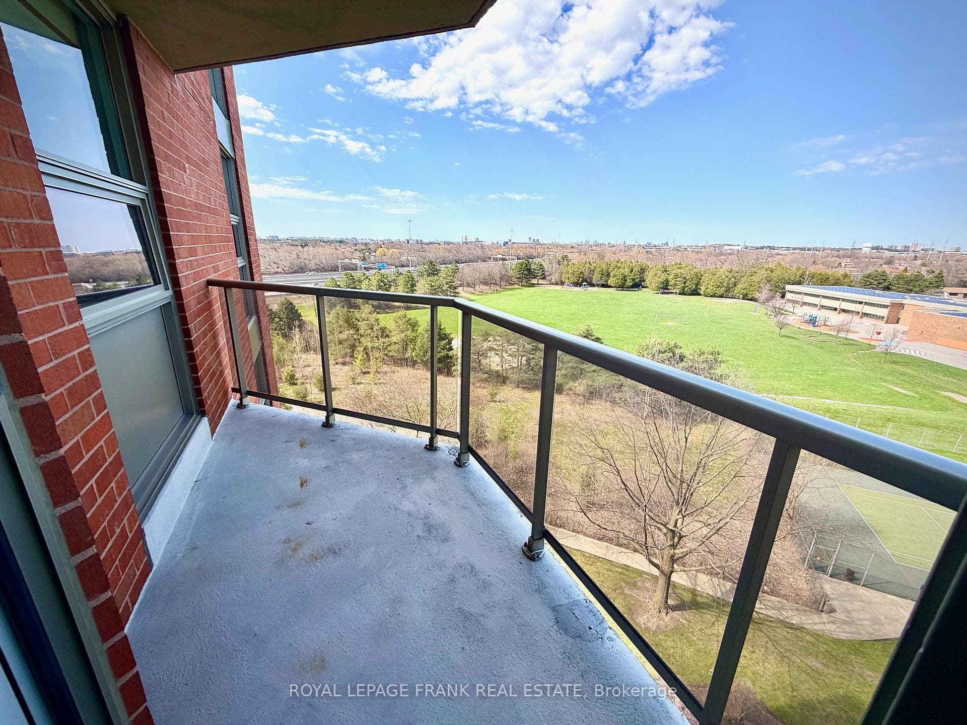 20 Dean Park Road Unit 819 photo 16