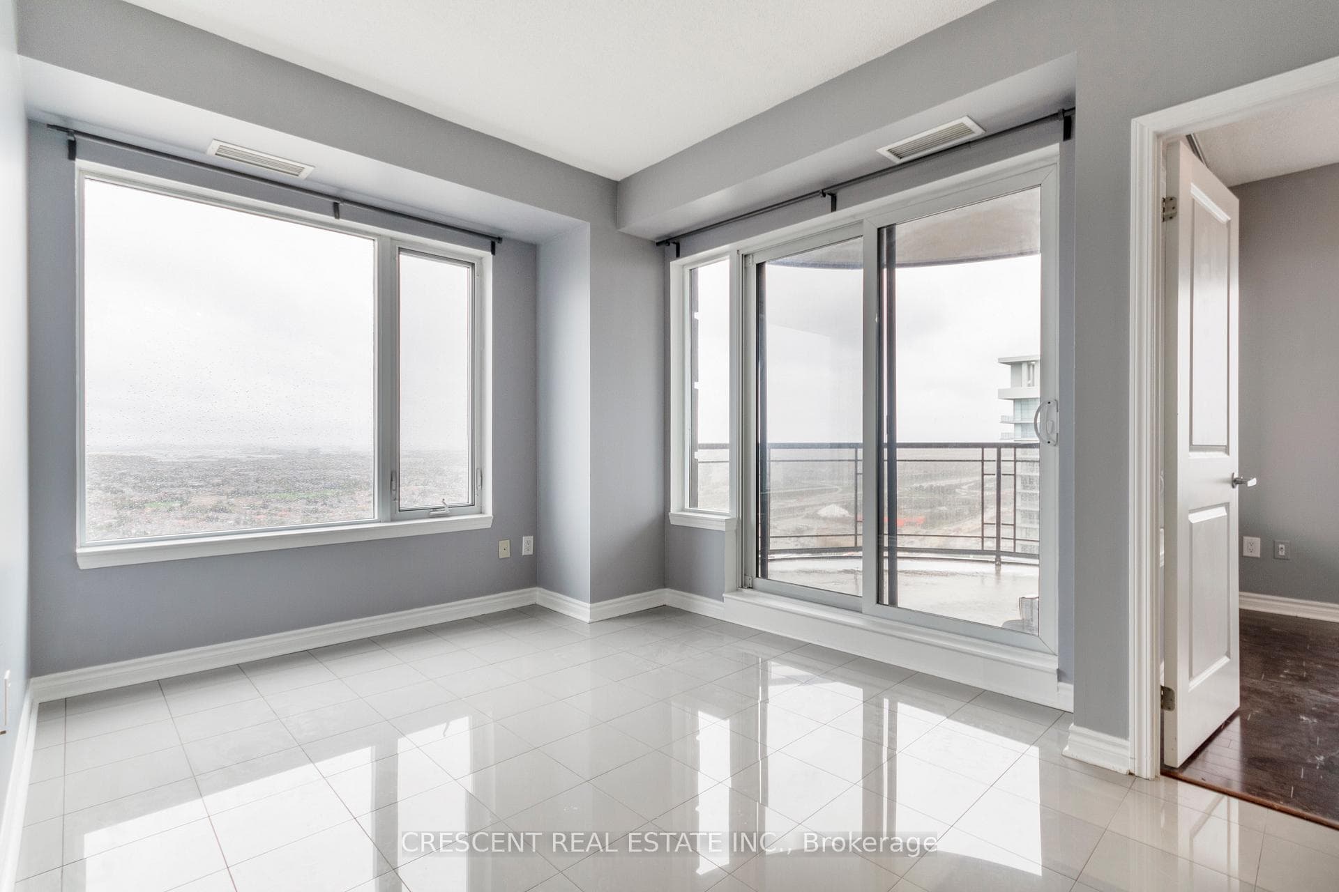 385 Prince Of Wales Drive Unit 3002 photo 7