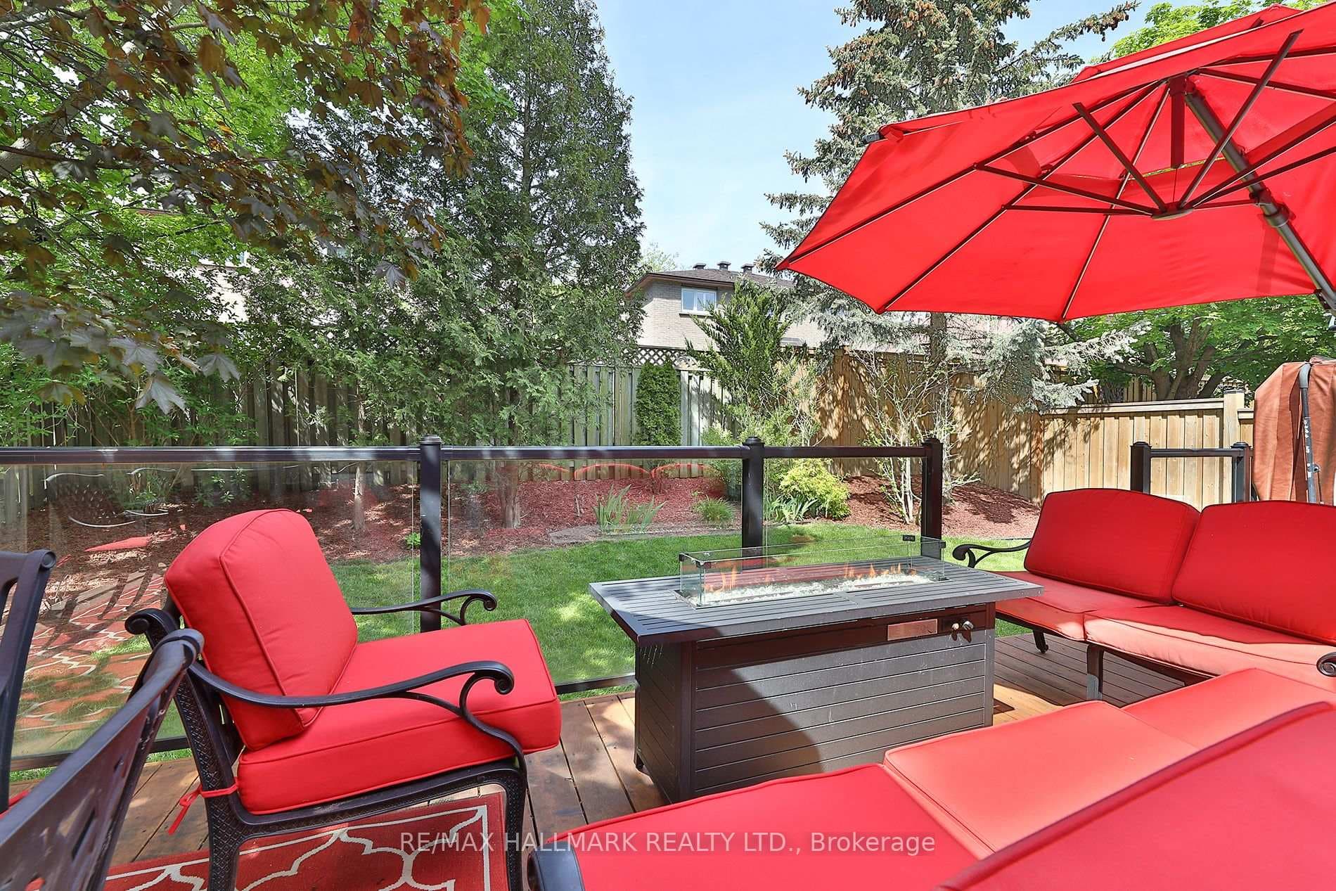 12 Bowes Garden Court photo 36