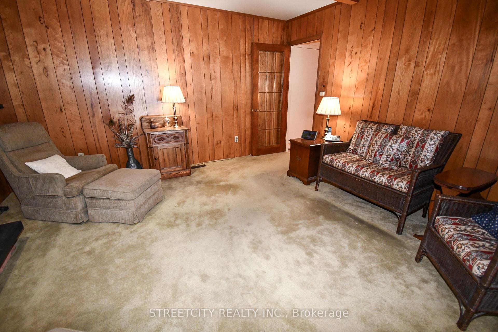 454 Village Green Avenue photo 15