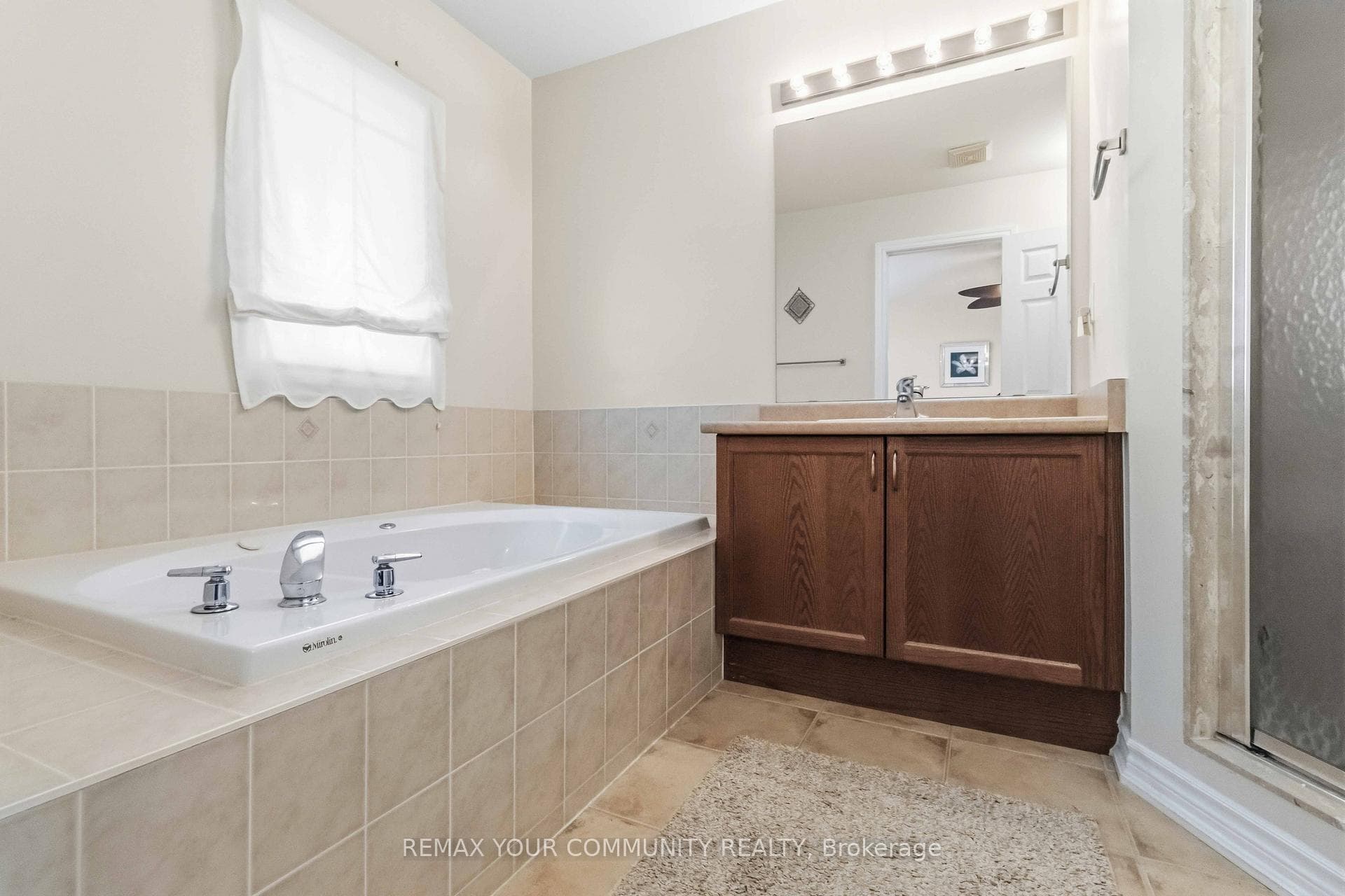 40 Hunterwood Chase photo 24