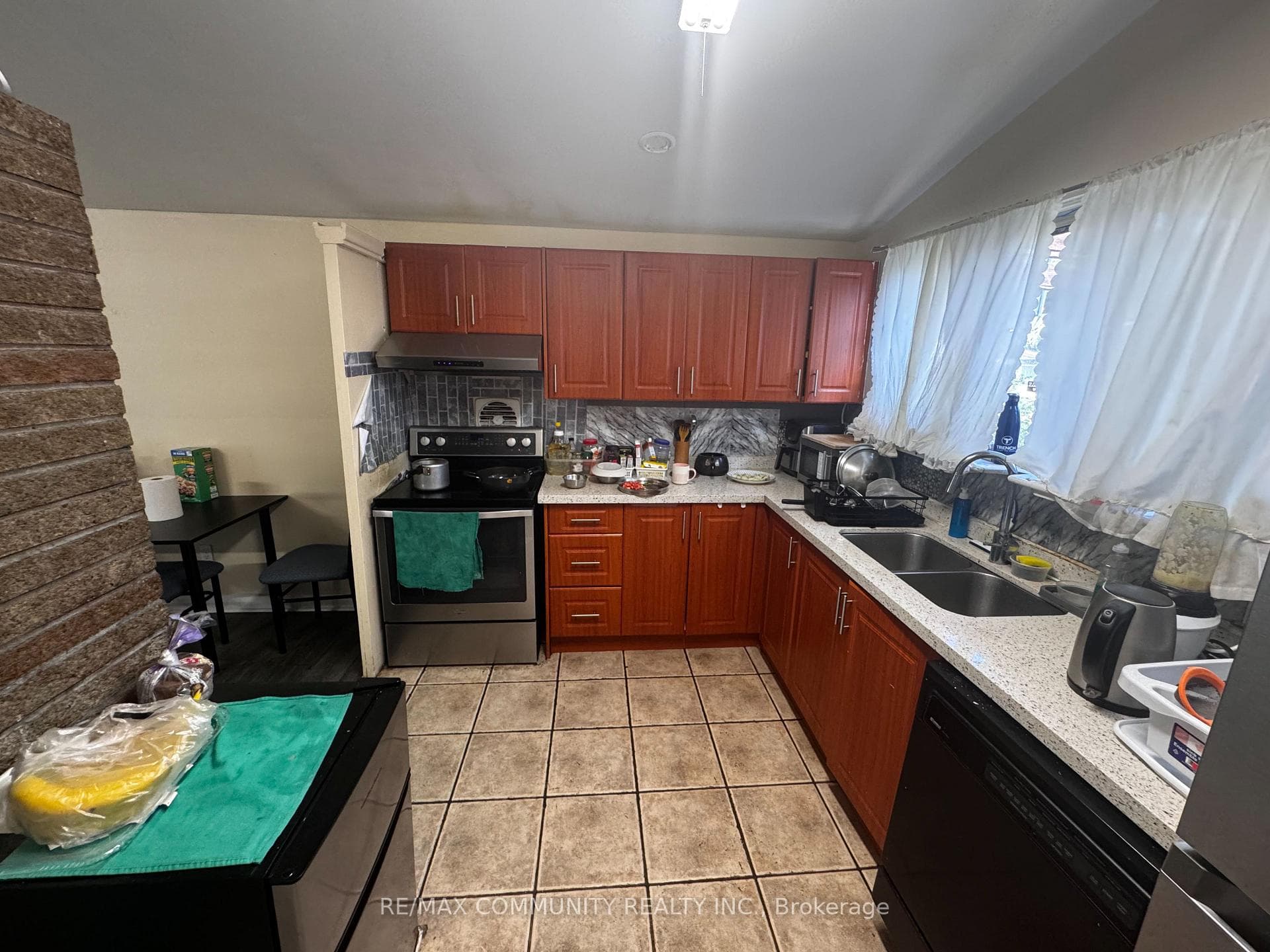 36 Benprice Court photo 32
