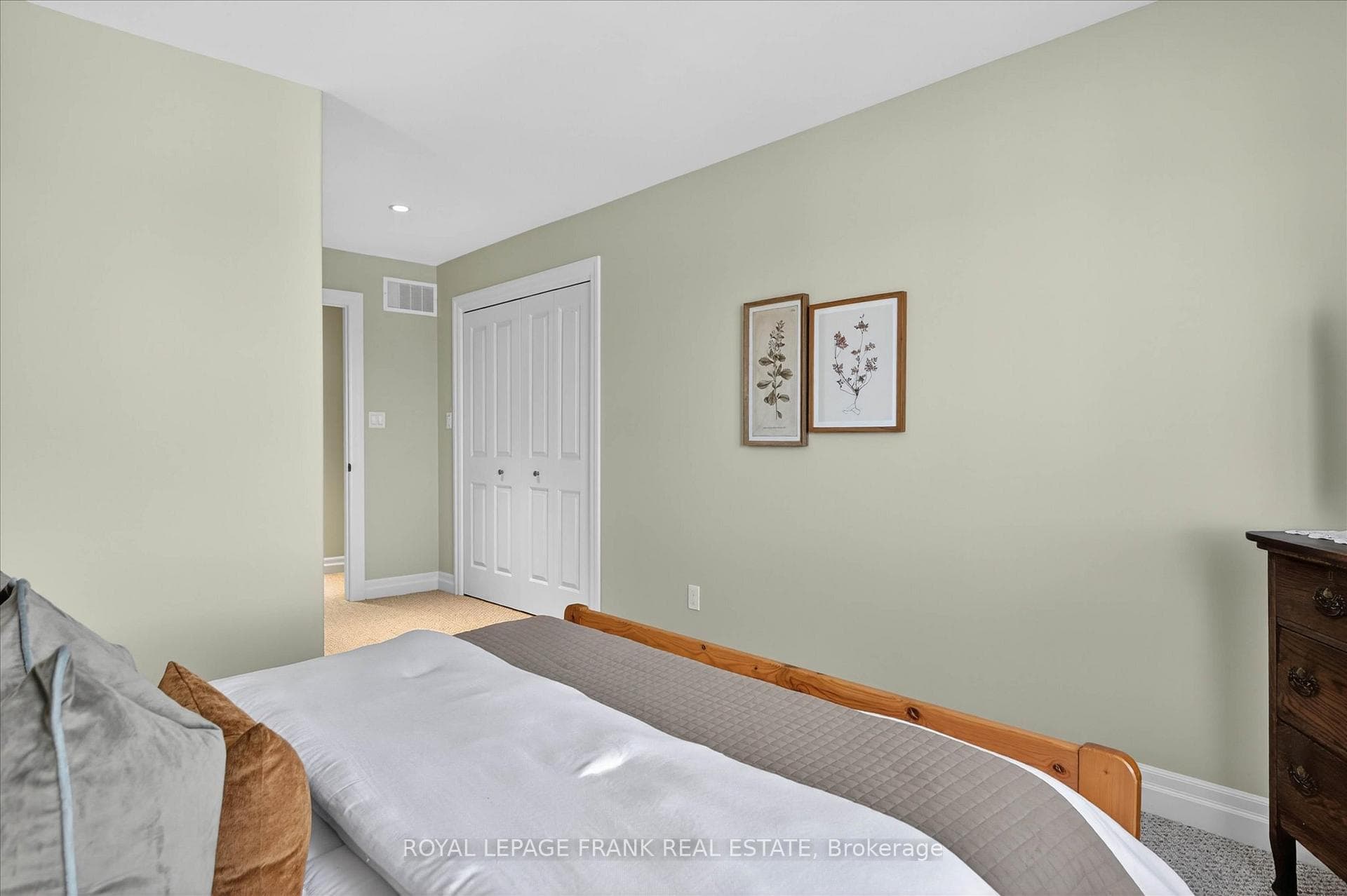 23 Charlton Court photo 25