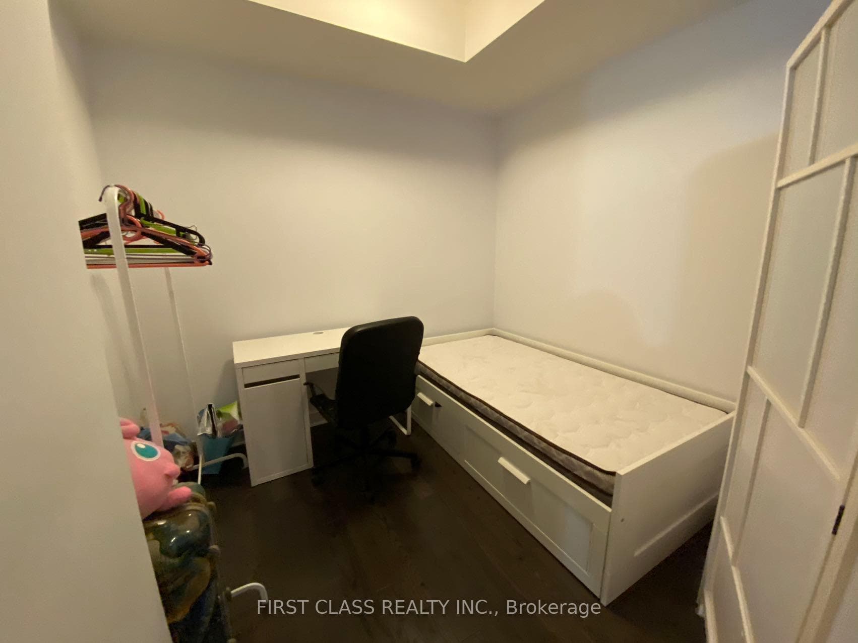 295 Adelaide Street Unit 3708 photo 6