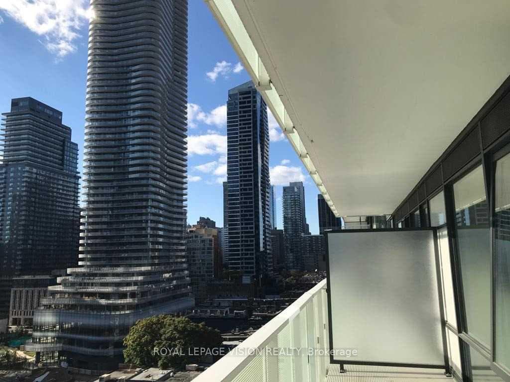 501 Yonge Street Unit 1001 photo 4