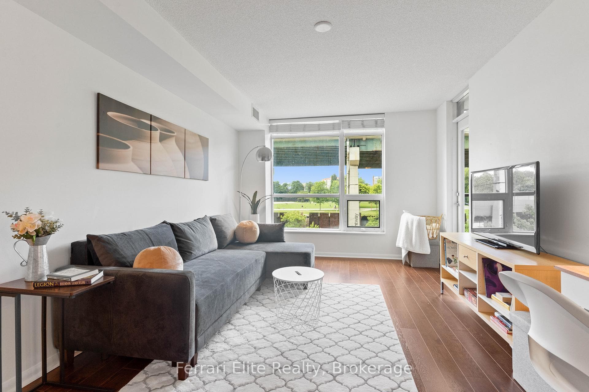 231 Fort York Boulevard Unit 427 photo 5