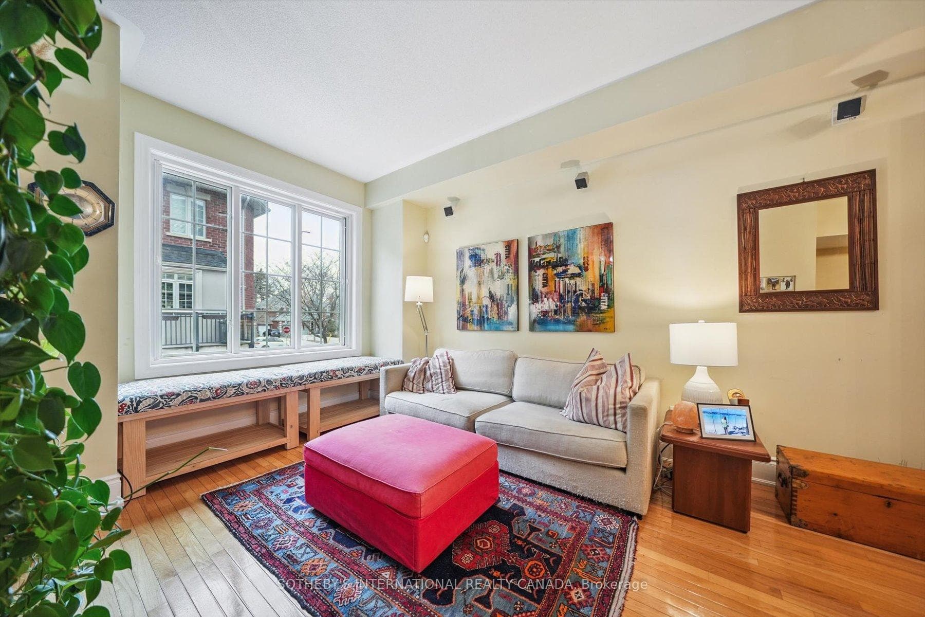 21 Streight Lane photo 7
