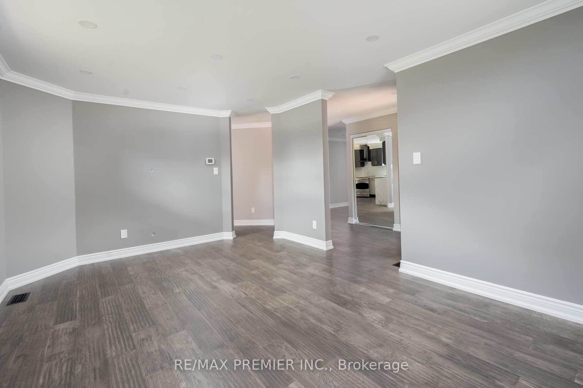 154 King Street photo 9