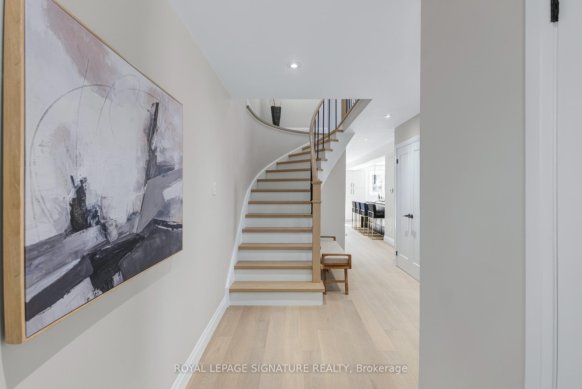 6962 Harris Road photo 3