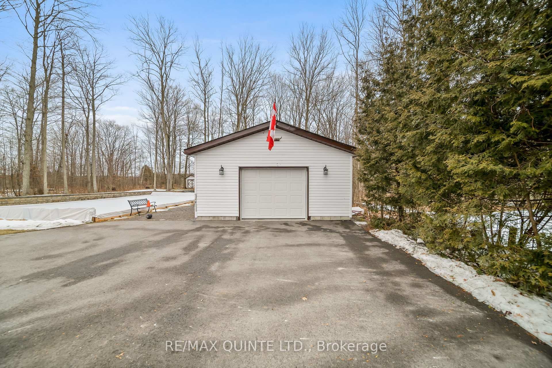 203 Jarvis Road photo 33