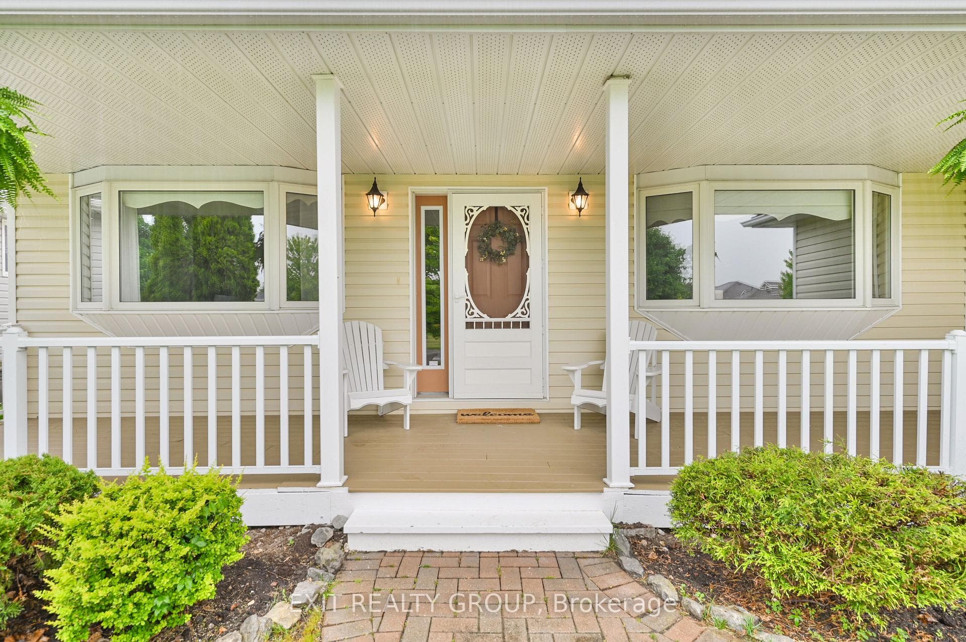 15 Maplehurst Crescent photo 2
