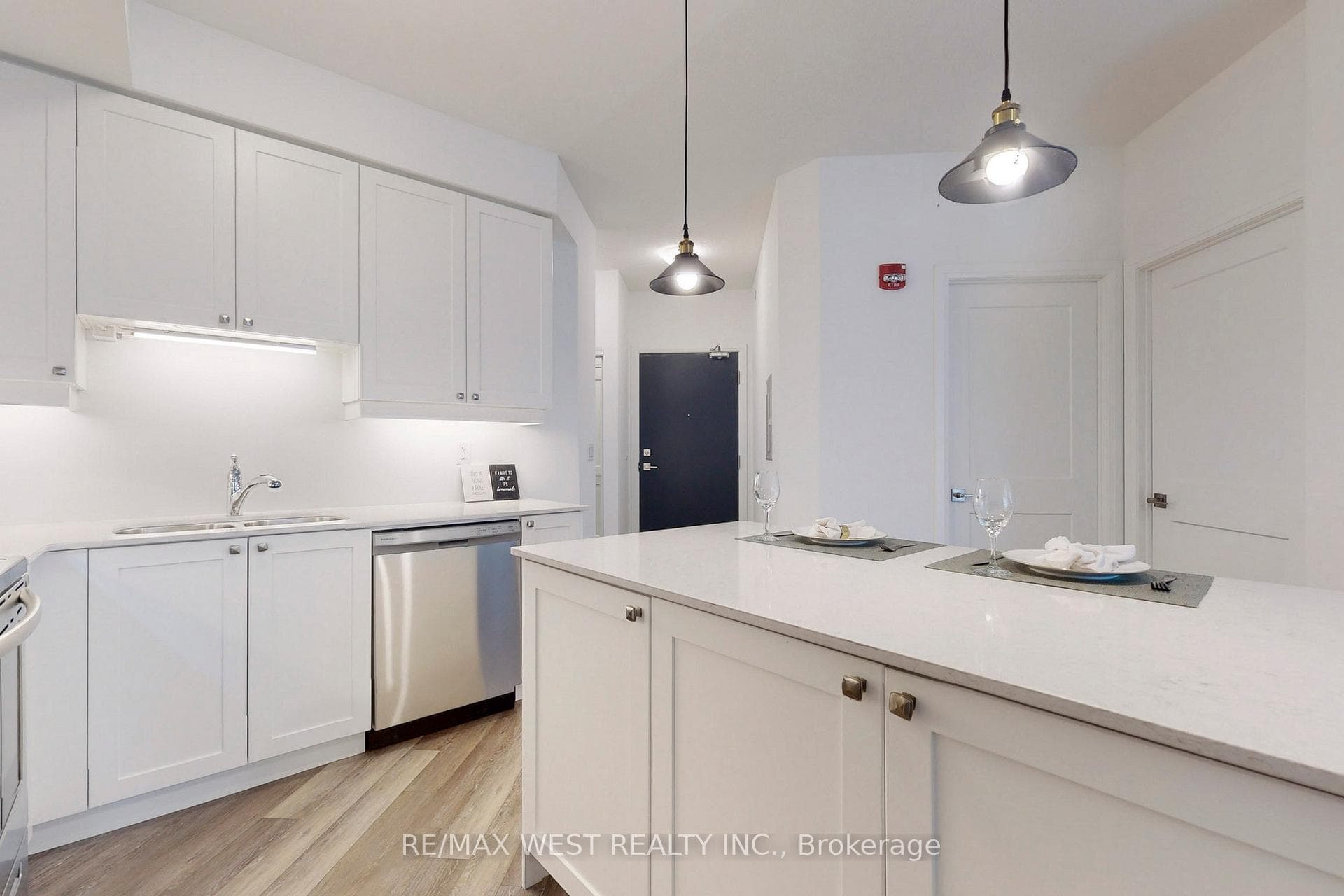 50 Lakebreeze Drive Unit 101 photo 15
