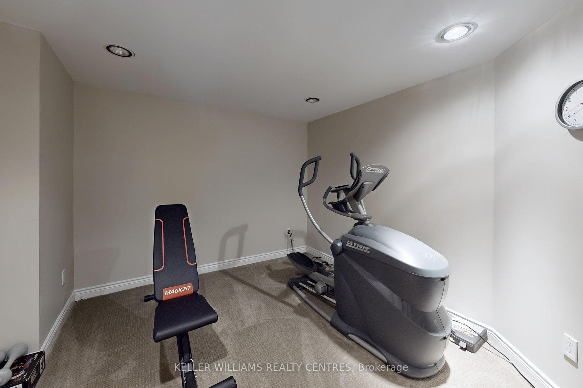 162 Larkin Avenue photo 35