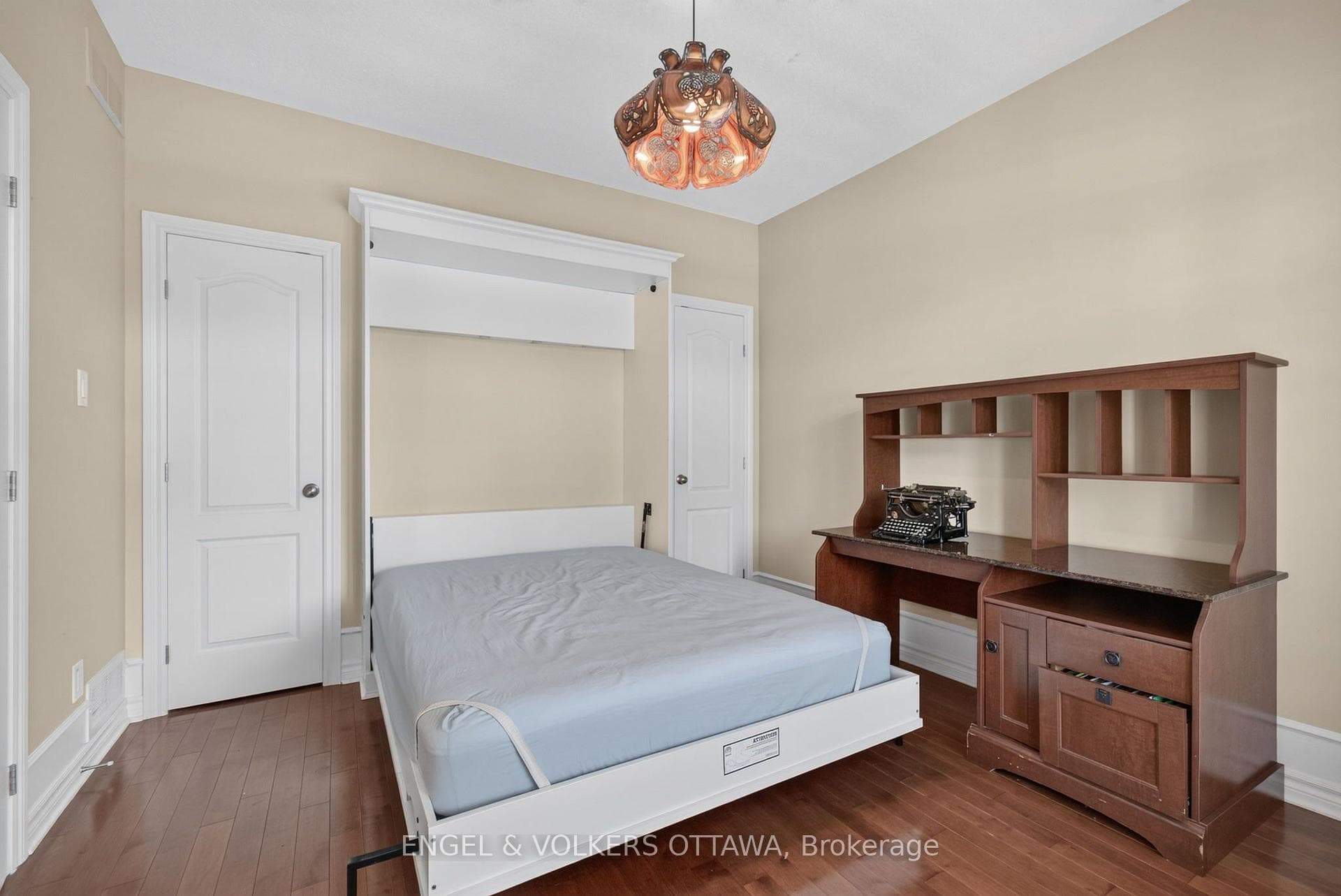 106 Equinelle Drive photo 6