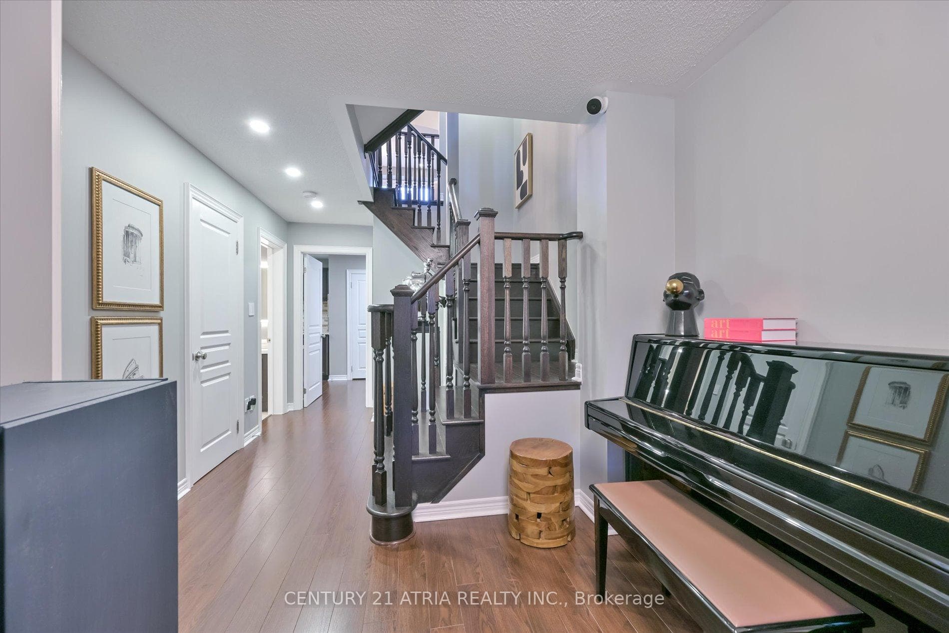 13 Earnshaw Drive photo 2