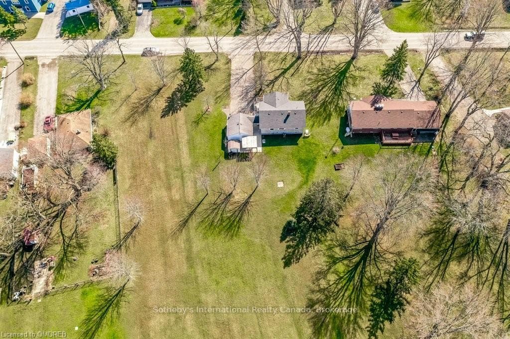 5688 SHERKSTON Road photo 37