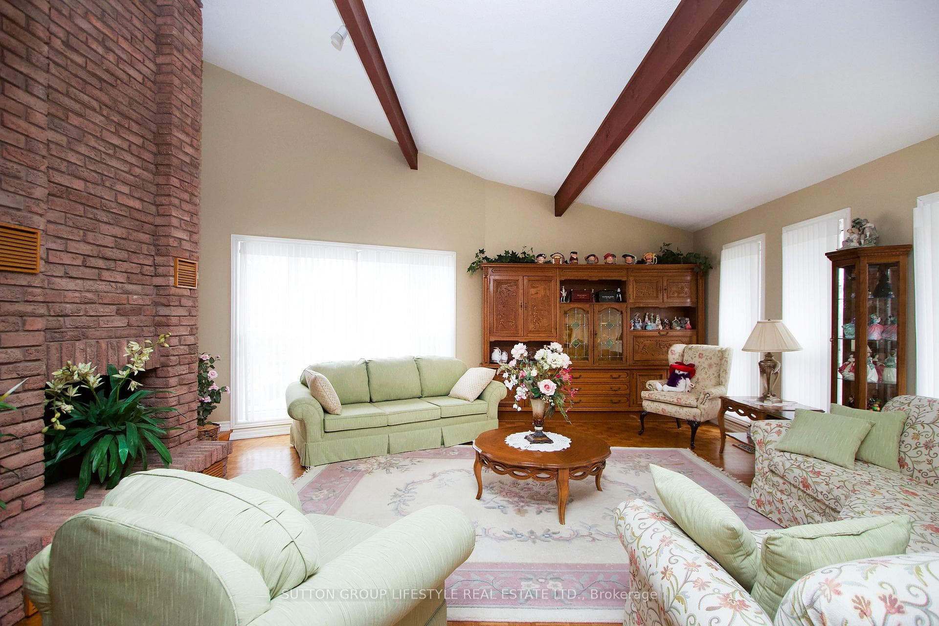 5460 HALLS Road photo 10