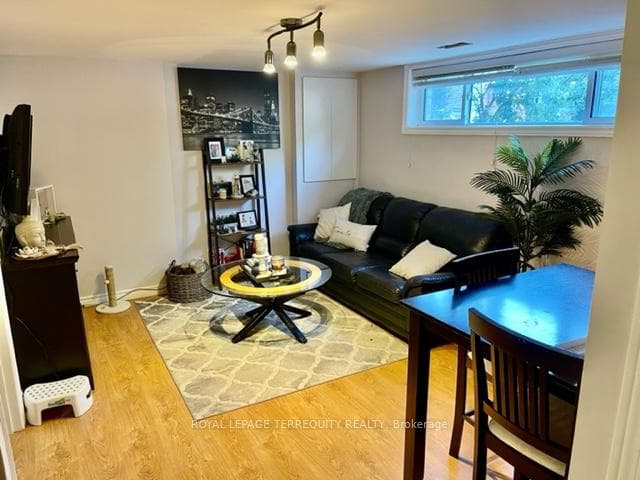 55 Martin Street Unit Lower photo 2