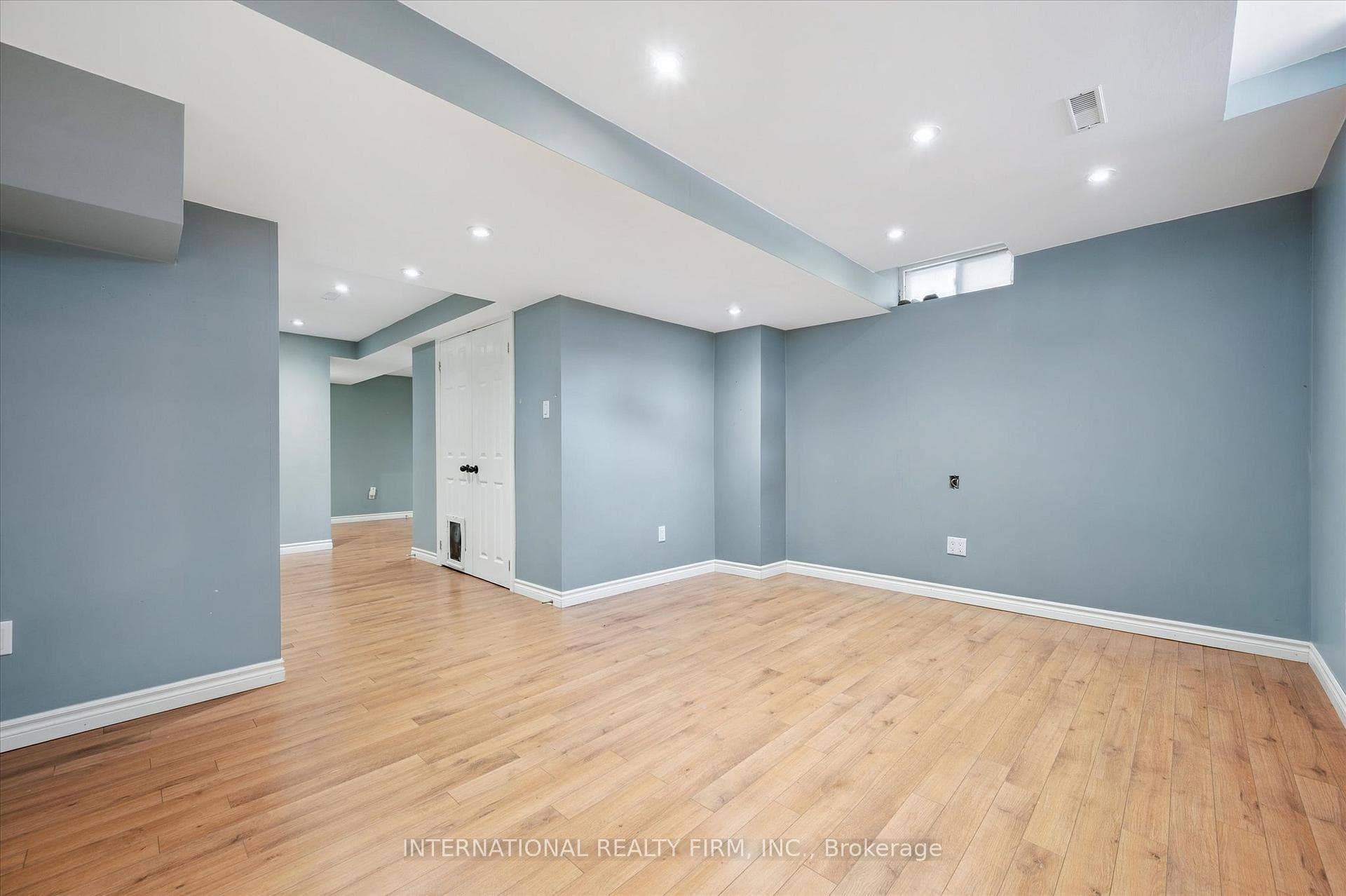 2348 Proudfoot Trail photo 36