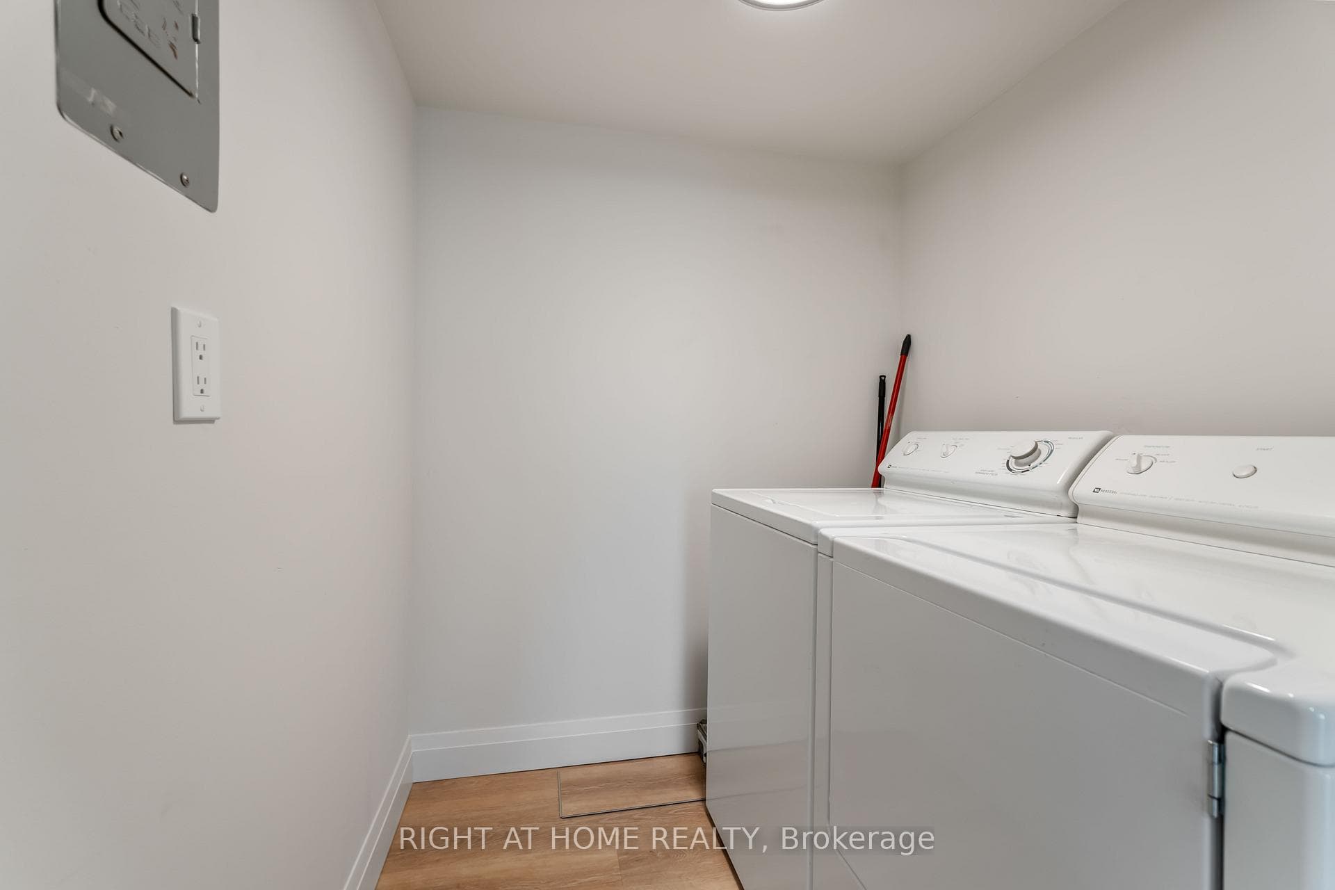 120 DUKE Street Unit 905 photo 22