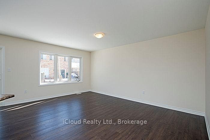 1646 Gainer Crescent photo 7