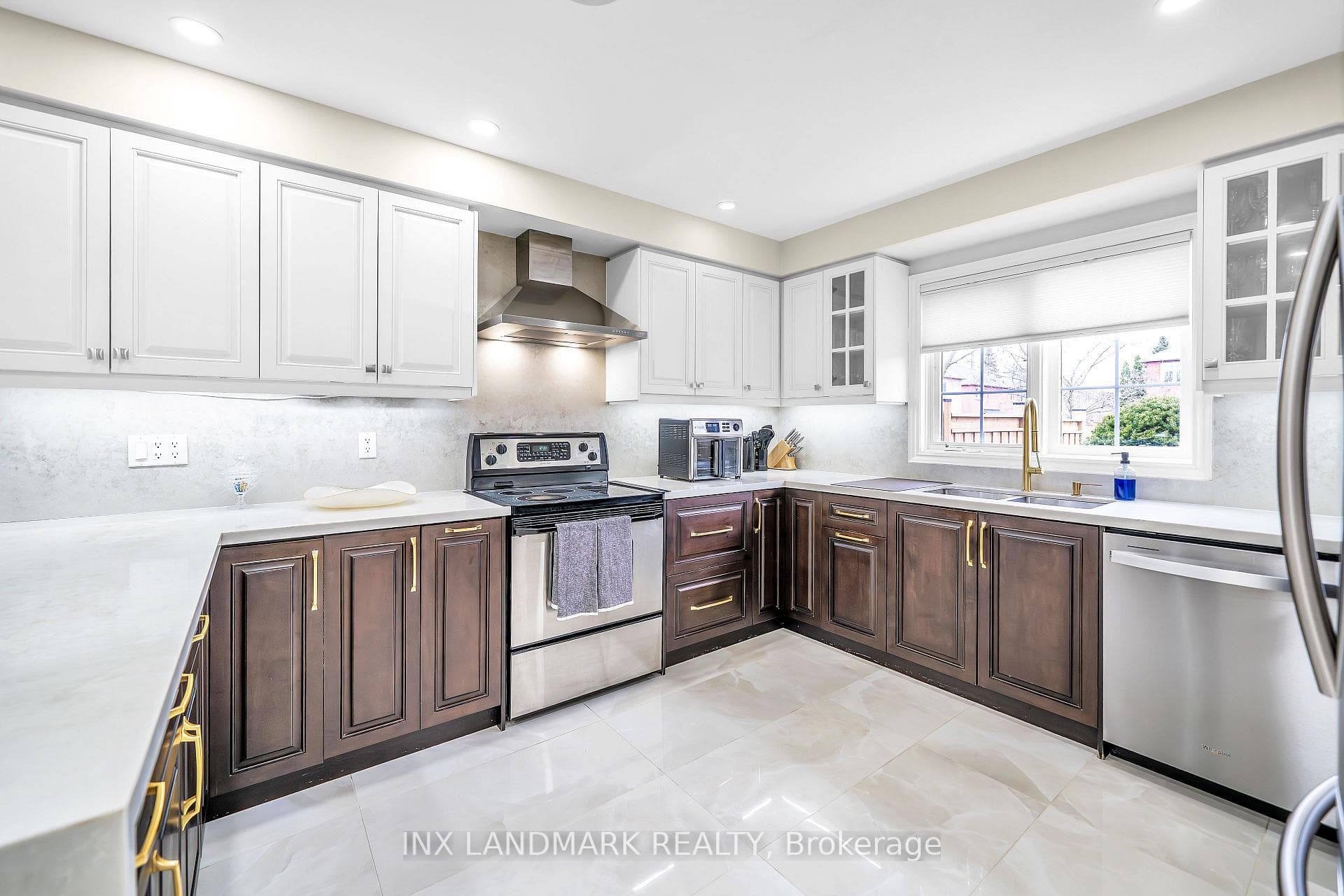 16 Bancroft Crescent photo 12