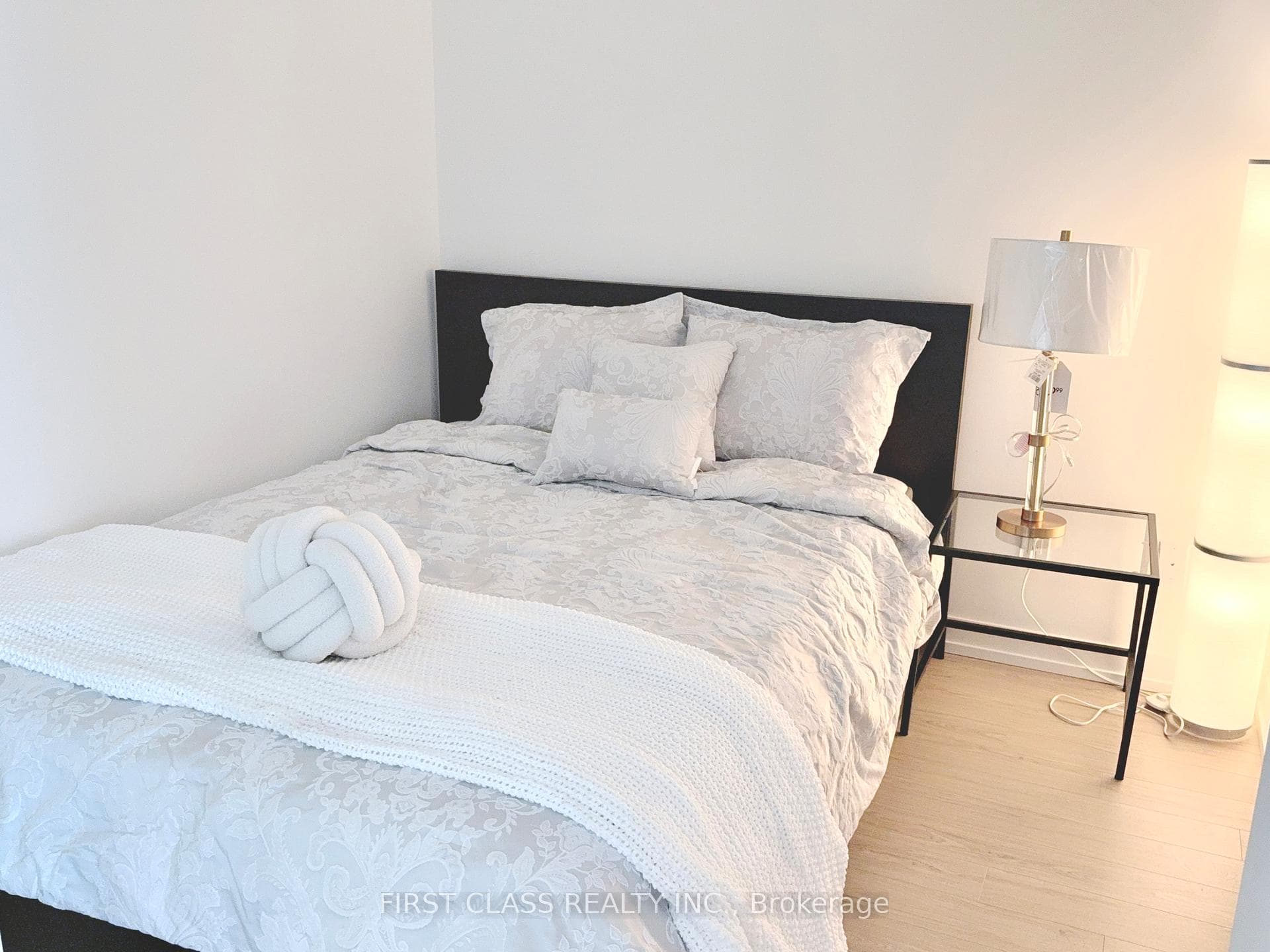 85 Wood Street Unit 2908 photo 16